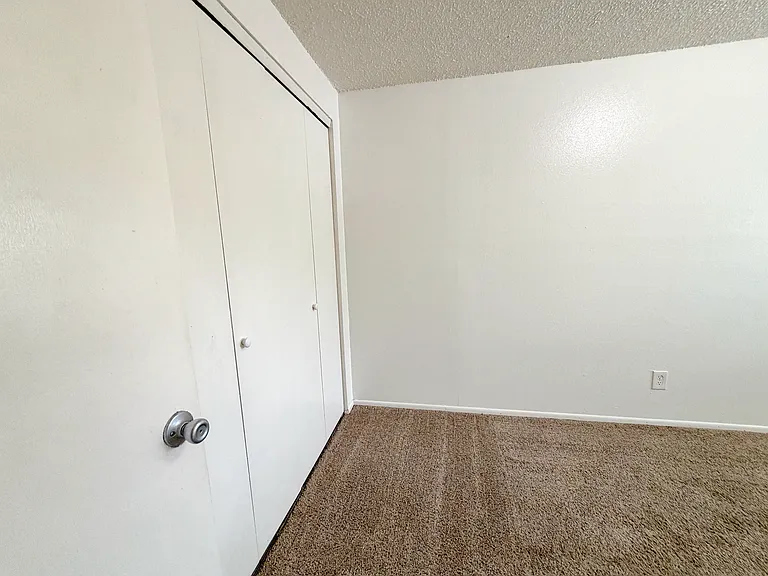 4 Birch Ct #5 — Photo 8