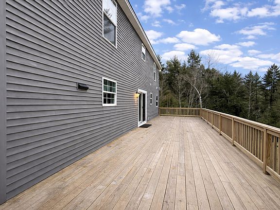 5th image of 220 Boggy Brook Road