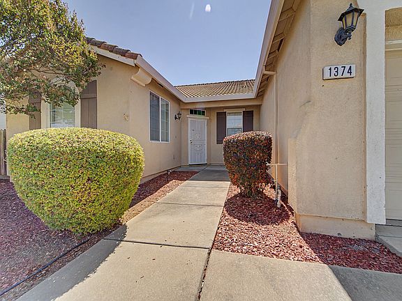 5th image of 1374 Bamboo St