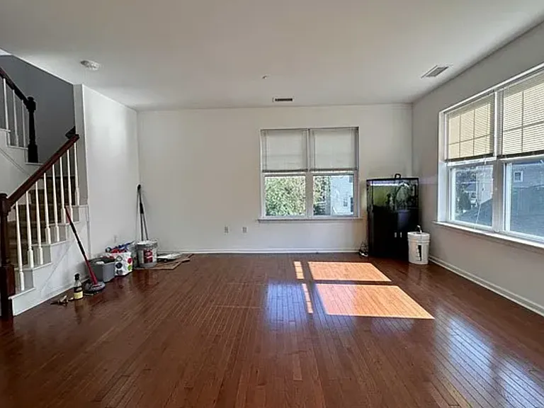 24 Bland Ct #11 — Photo 3
