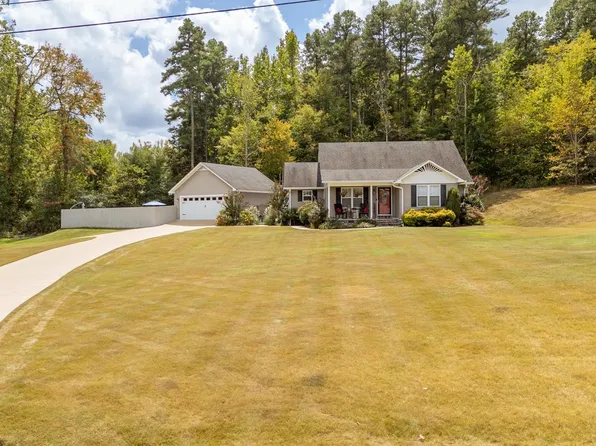 210 Trinity Cir, Savannah, TN 38372