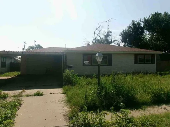 612 N Crosby Ave, Tulia, TX 79088