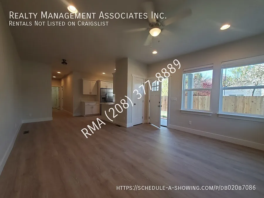 3 Bedroom 2 Bathroom Units in South West Boise — Photo 3