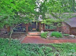 206 Hewlett Ct, Saint Louis, MO 63141