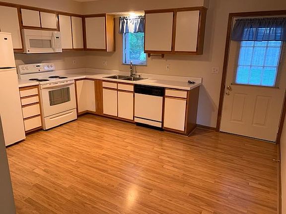 4th image of 1743 Marshlyn Ct