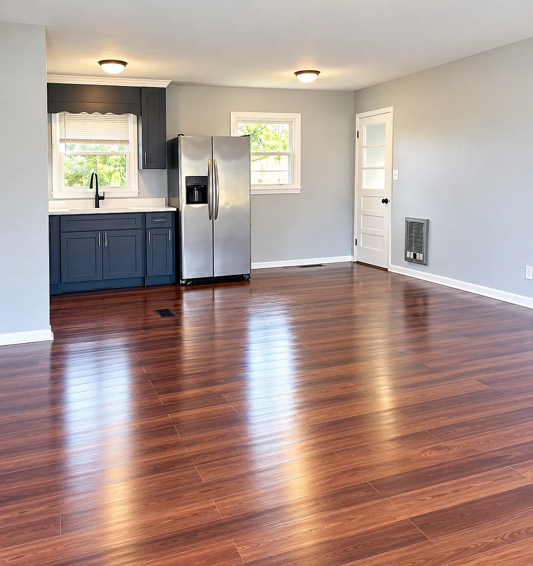 3 bed, 950 sqft, $1,800 — Photo 3