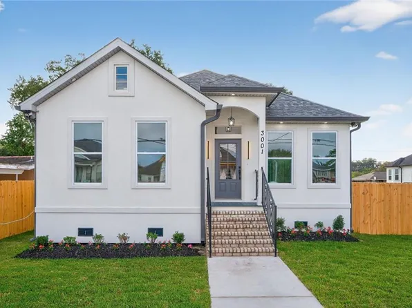 3001 Plaza Dr, Chalmette, LA 70043