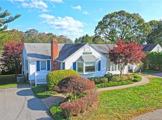 38 Seacrest Rd, Old Saybrook, CT 06475
