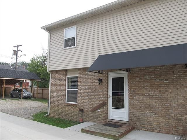 1st image of 426 N Reese St