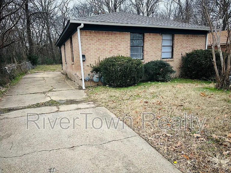 3253 Ford Rd — Photo 7