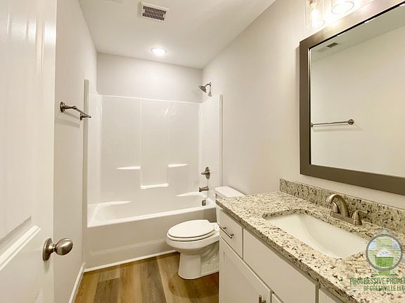 2nd image of 31 Wofford Pine Dr #1