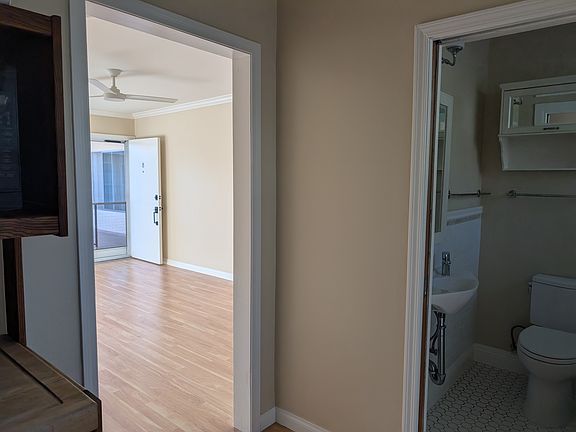 3rd image of 1711 Stoner Ave APT 8