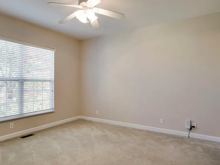 1812 Apple Ridge Cir — Photo 17