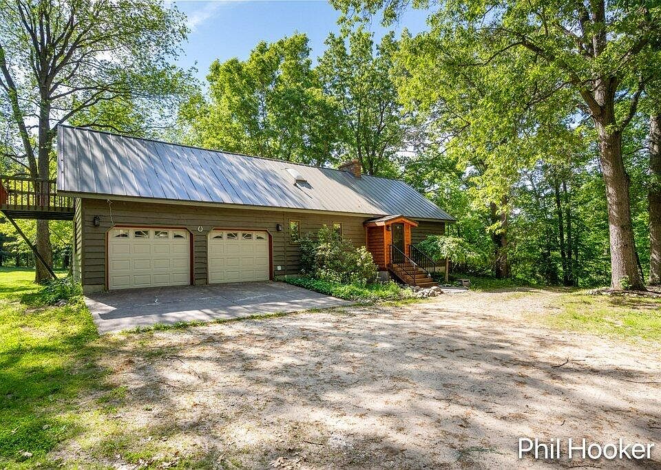 1st image of 996 Prairie Creek Rd