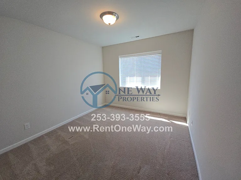 10518 191st Street Ct E — Photo 12