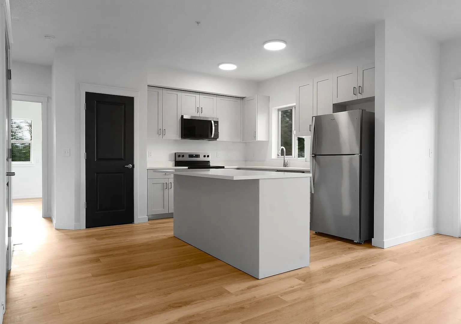Riddell Apartments — Photo 3