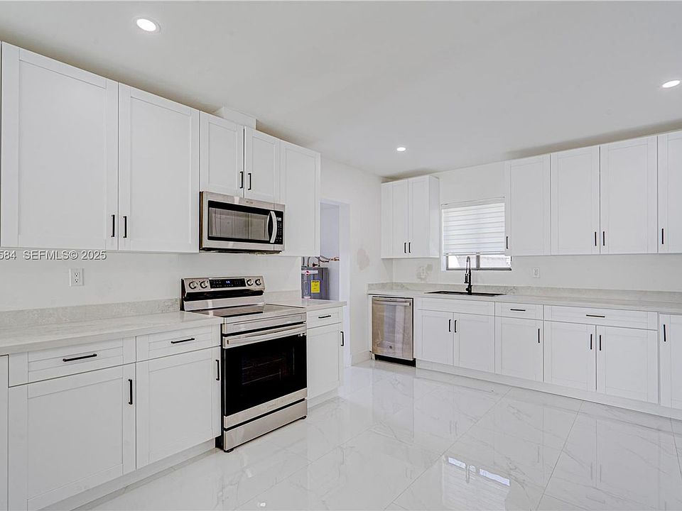 1st image of 175 NE 120th St #0