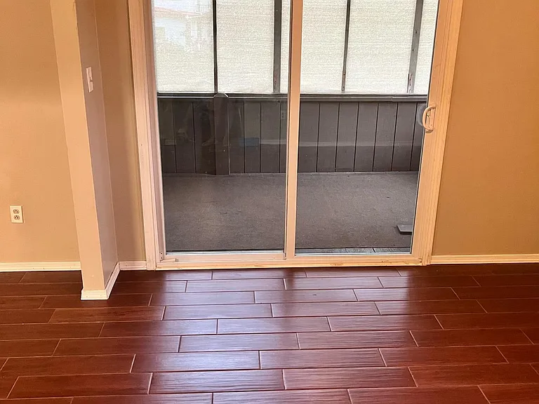 609 Spencer Rd #UPSTAIR — Photo 7