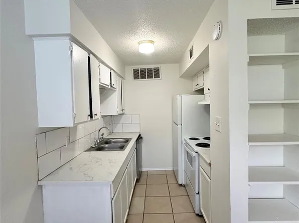 4322 Gillis St #104, Austin, TX 78745