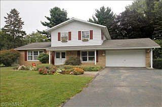 2nd image of 333 Watkins Ln