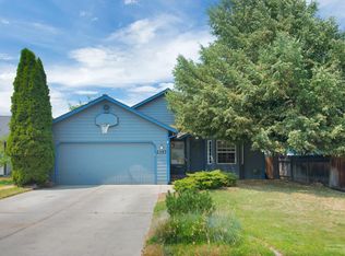 2357 NE Moonlight Dr, Bend, OR 97701