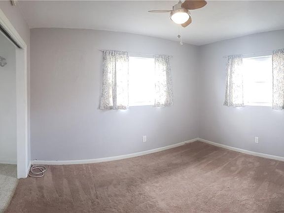5th image of 684 Orangewood Dr