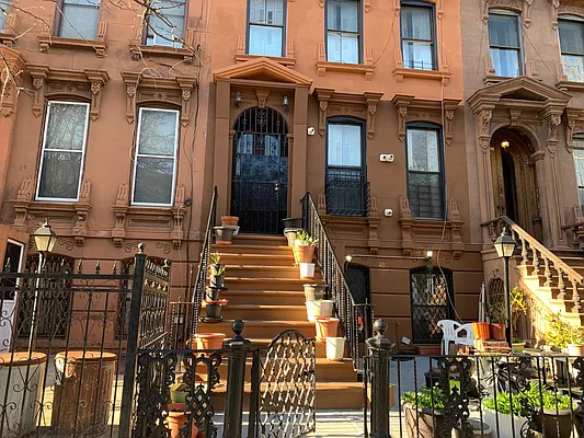 Rented by Daniel Gale Sotheby's International Realty | media 22