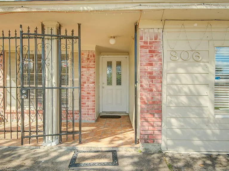 806 Coolwood Dr — Photo 3