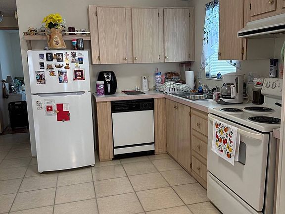 2nd image of 107 Jacaranda Way
