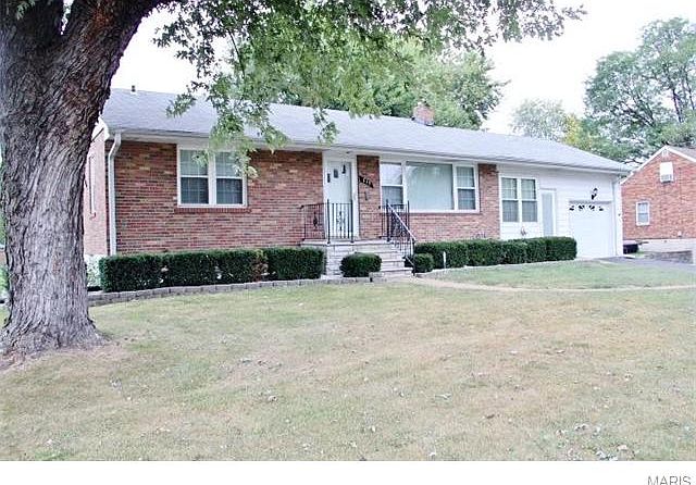 1st image of 715 Lindsay Ln