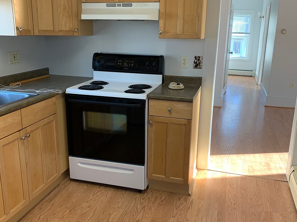 1st image of 18 Hampshire St Floor 2