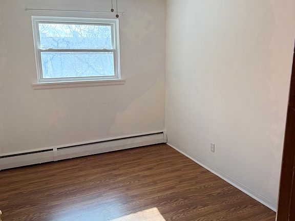5th image of 611 Chasm Ave APT 2