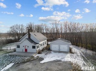 1487 Taets Rd, Coal Valley, IL 61240