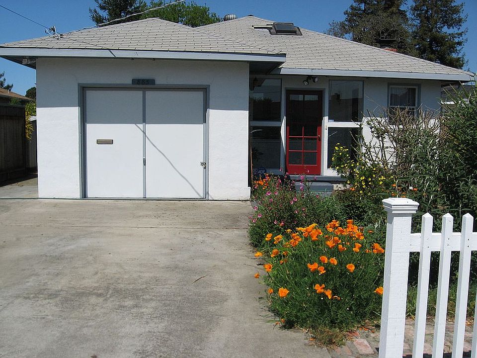 Front of 885 Schembri 