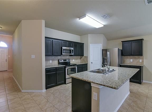 5th image of 328 Cameron Hill Pt