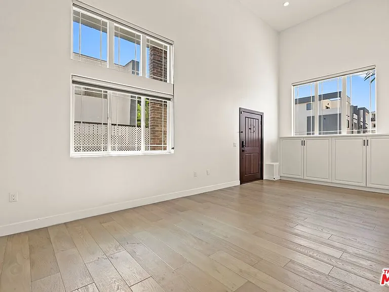 5019 Maplewood Ave #101 — Photo 6