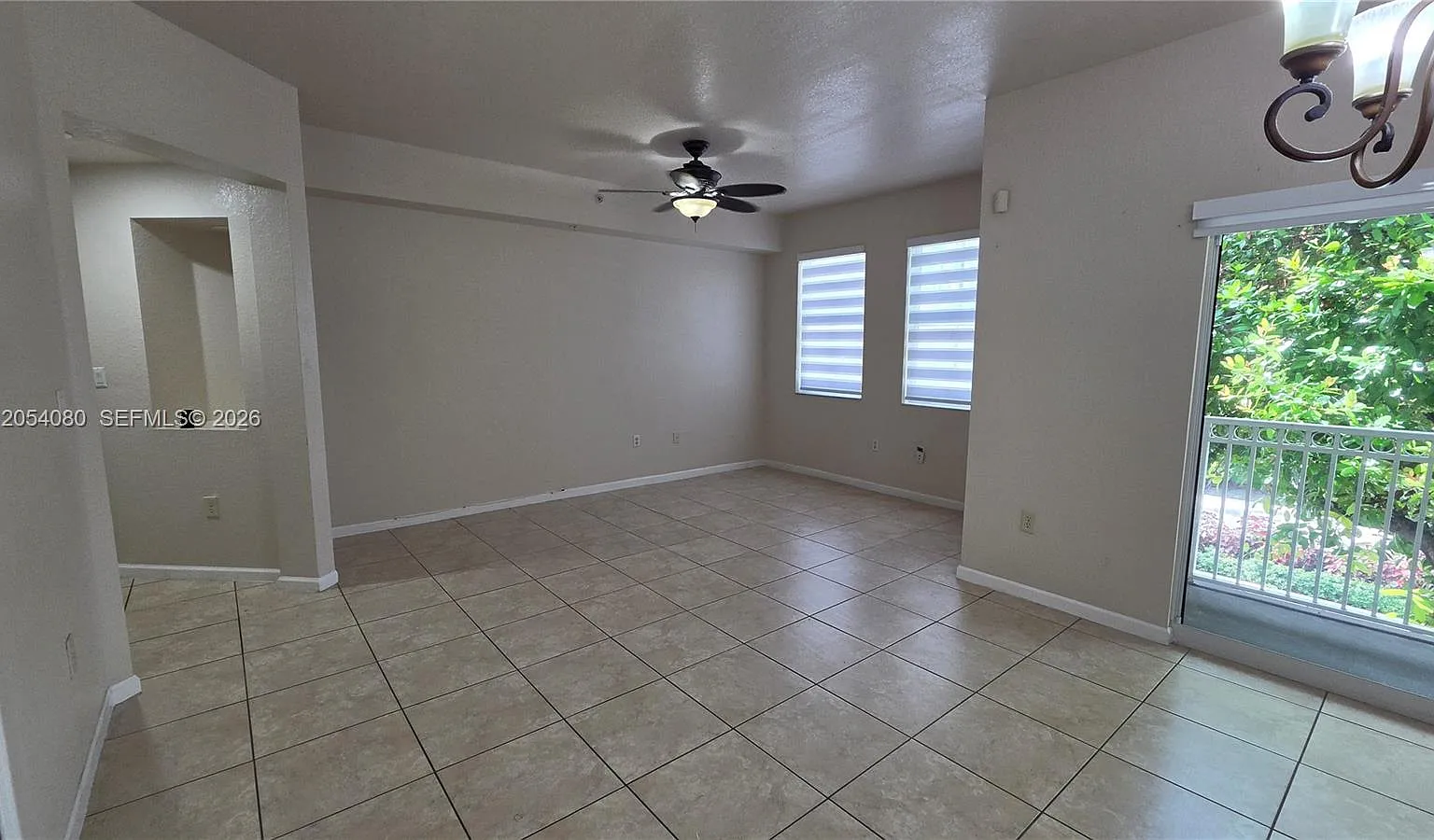 St Mortiz At Doral Condo — Photo 4