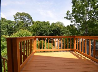 159 Mount Pleasant St, Norwich, CT 06360