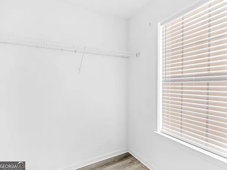 305 Nunnally Dr — Photo 38