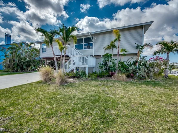 3689 Outrigger Ln, Saint James City, FL 33956