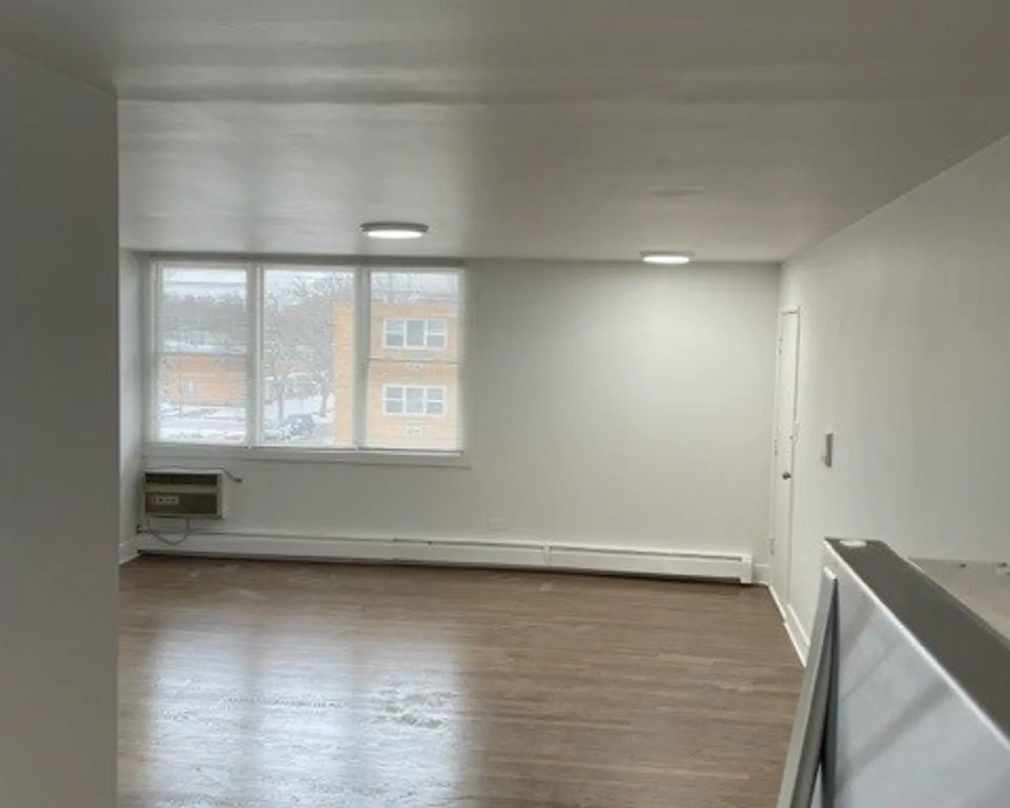2515 West Jerome Apartments — Photo 4
