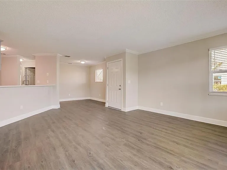 2556 Woodgate Blvd #101 — Photo 6