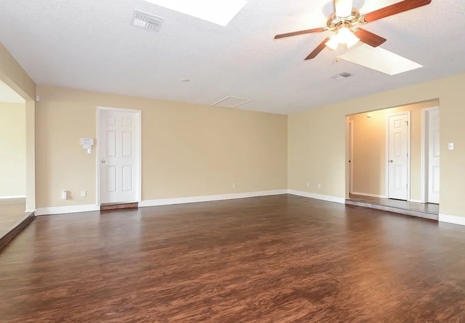 1st image of 1211 Almeria Way S