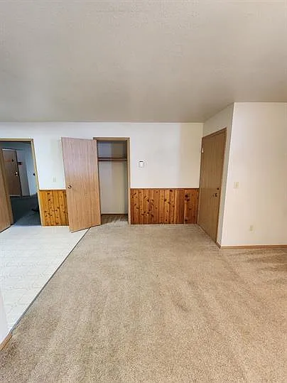 Lakefront Apartments for Rent in North Pole, AK | Beaver Lake Apartments — Photo 24