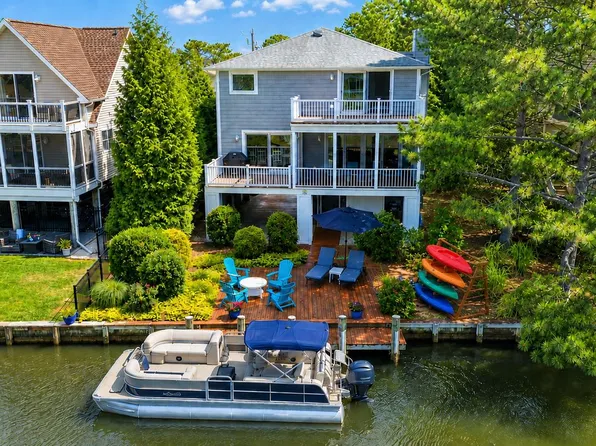 309 W 5th St, Bethany Beach, DE 19930