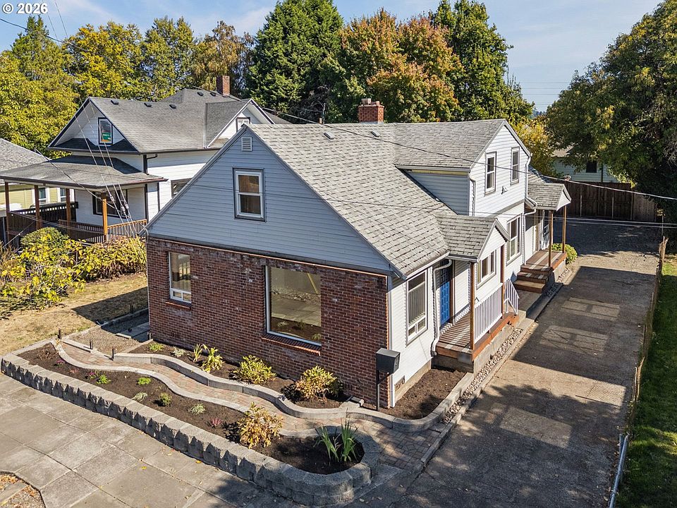 1st image of 3604 SE 7th Ave