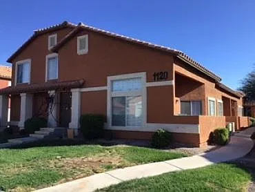 1120 Plantation Ct — Photo 2