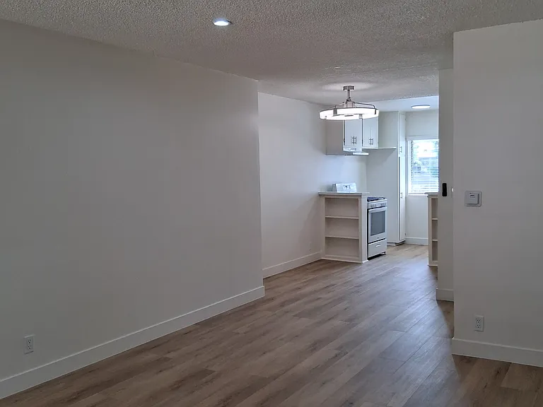 7245 Franklin Avenue — Photo 17