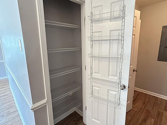 5th image of 1222 Cross Creek Dr Unit W9