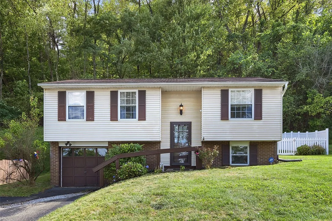 197 Pinehurst Dr photo 1